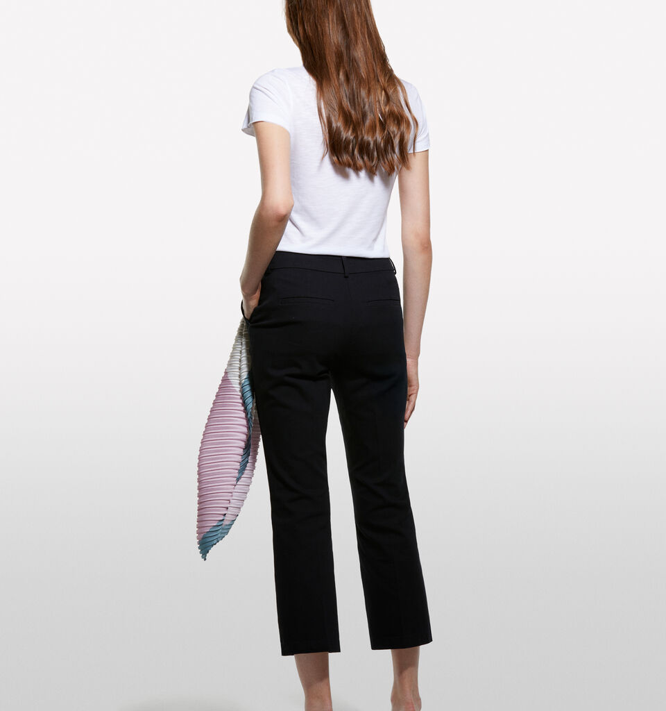 Calças flare fit pretas - calças flare para mulher - Preto | Sisley image number 2
